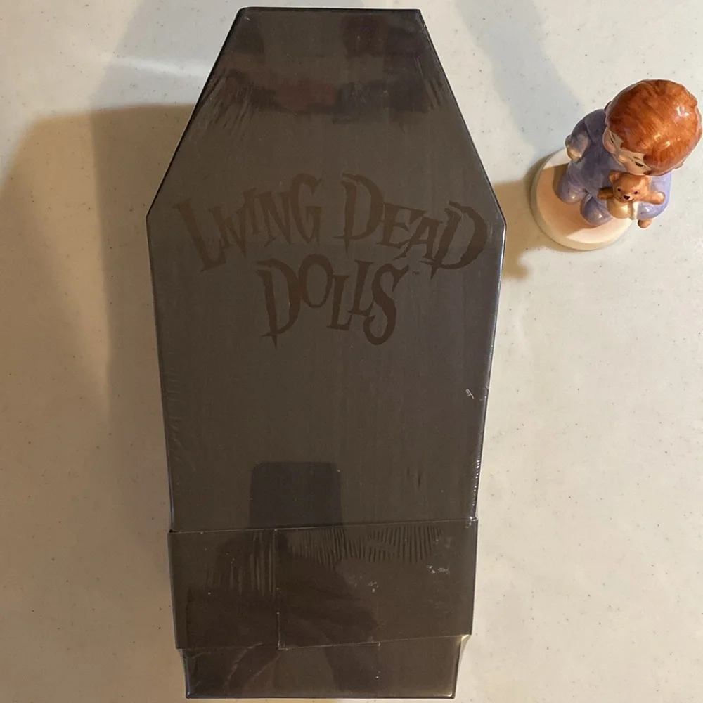 Living Dead Dolls Resurrection X Purdy